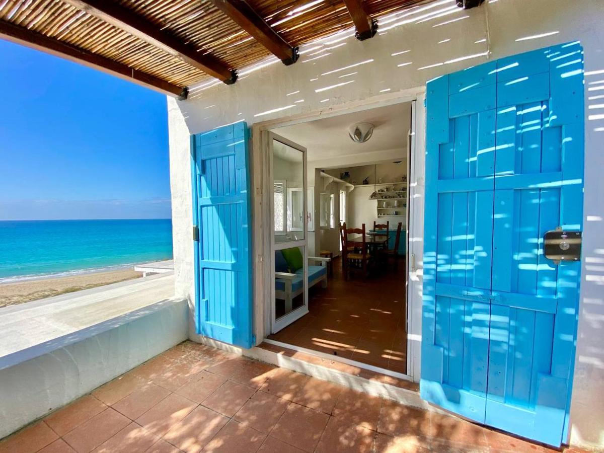 Beachfront House Geremeas Sardegnaアパートメント エクステリア 写真