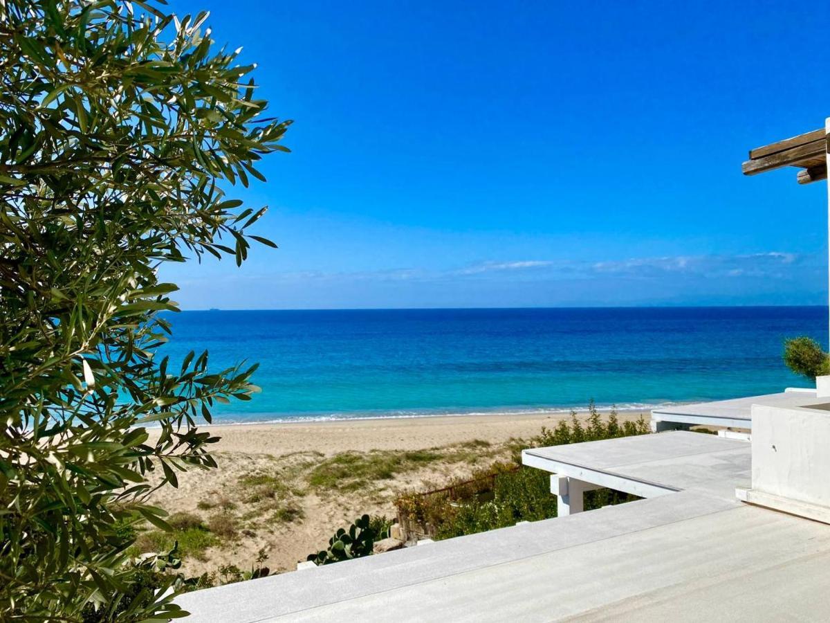 Beachfront House Geremeas Sardegnaアパートメント エクステリア 写真