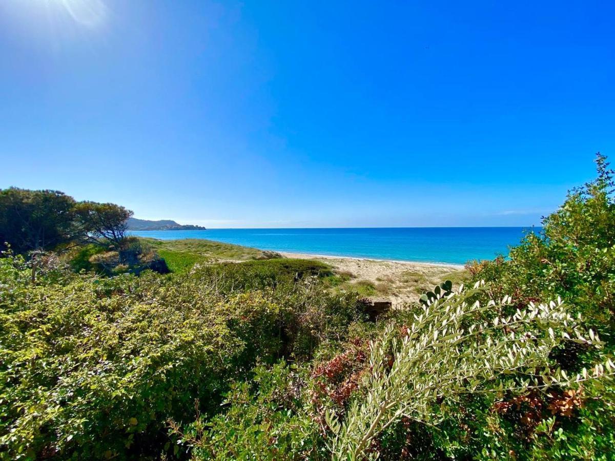 Beachfront House Geremeas Sardegnaアパートメント エクステリア 写真