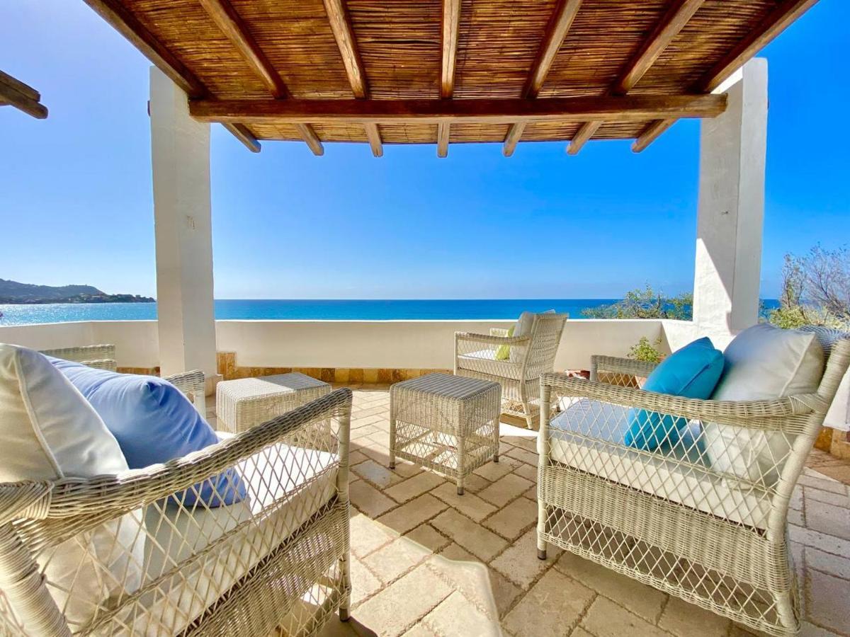 Beachfront House Geremeas Sardegnaアパートメント エクステリア 写真