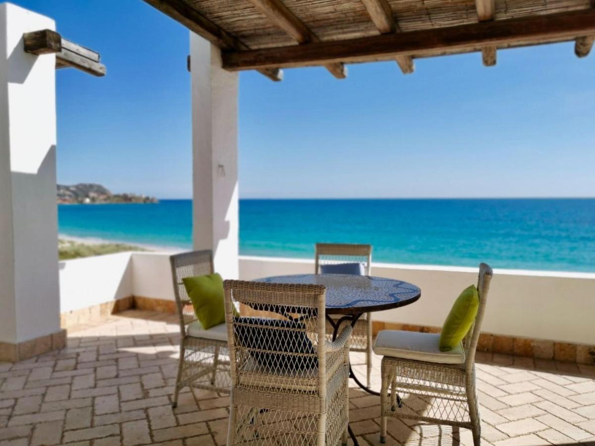 Beachfront House Geremeas Sardegnaアパートメント エクステリア 写真